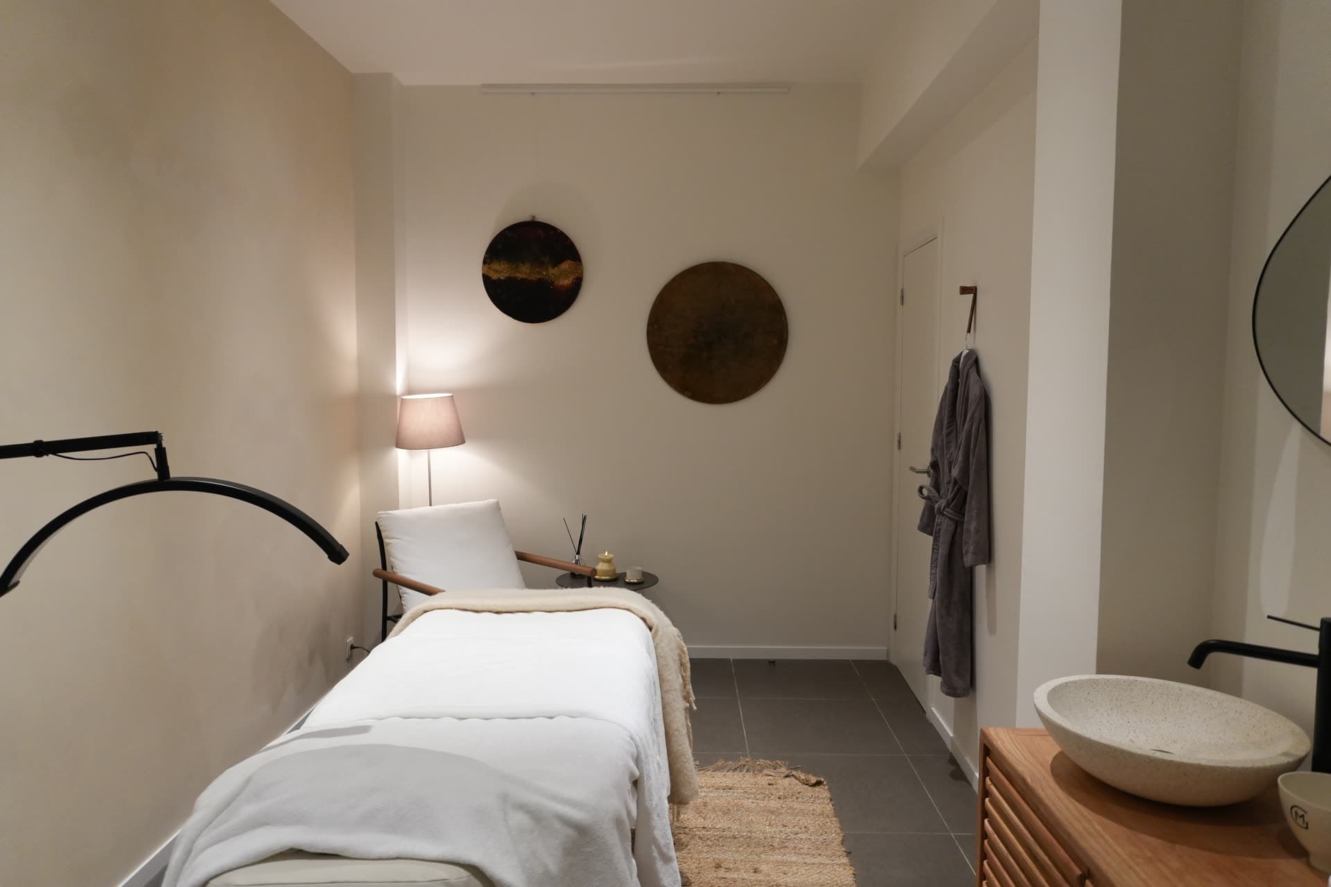 Cabine de soin cosy de l'MOI Beauté & Bien-être — maison de bien-être à Uccle, Bruxelles
